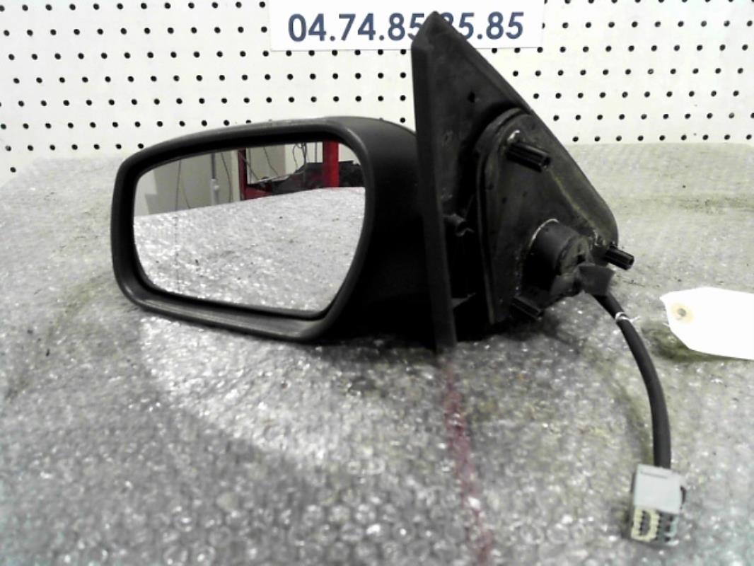 Retrovisor izquierdo