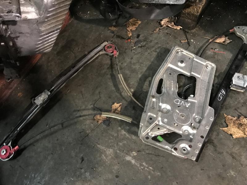 Leve vitre electrique avant droit