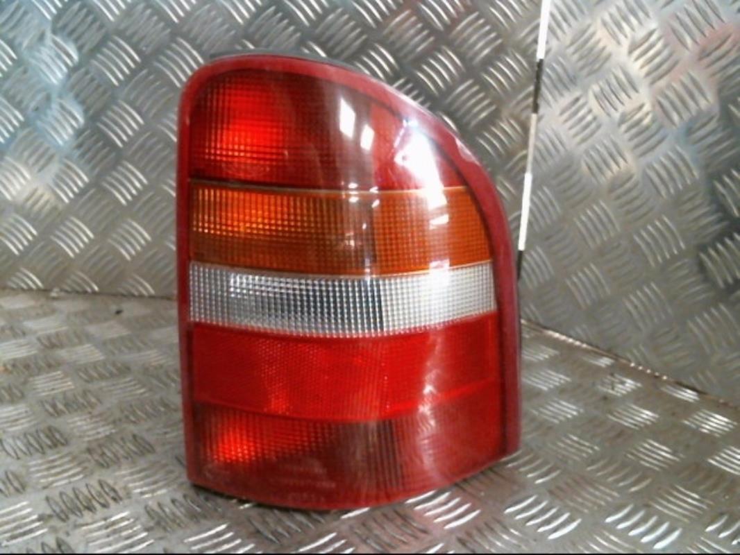 Fanale posteriore principale destro (luci)