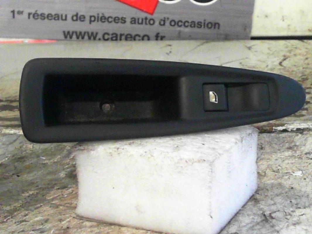 Interrupteur de leve vitre arriere droit