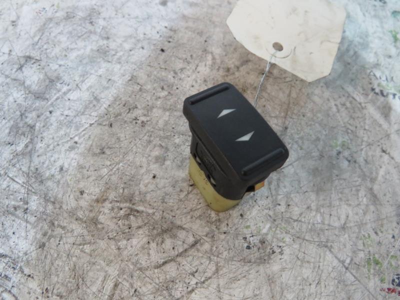 Interrupteur de leve vitre arriere droit