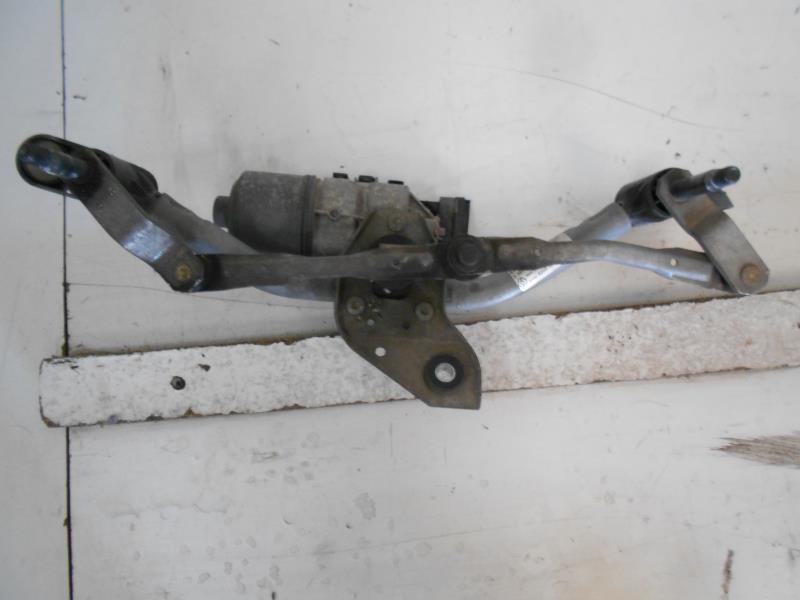 Moteur essuie glace avant