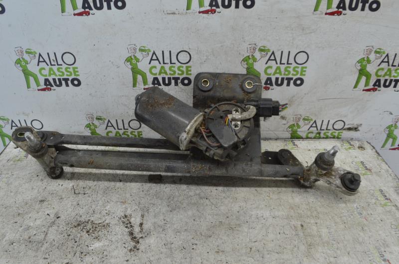 Moteur essuie glace avant
