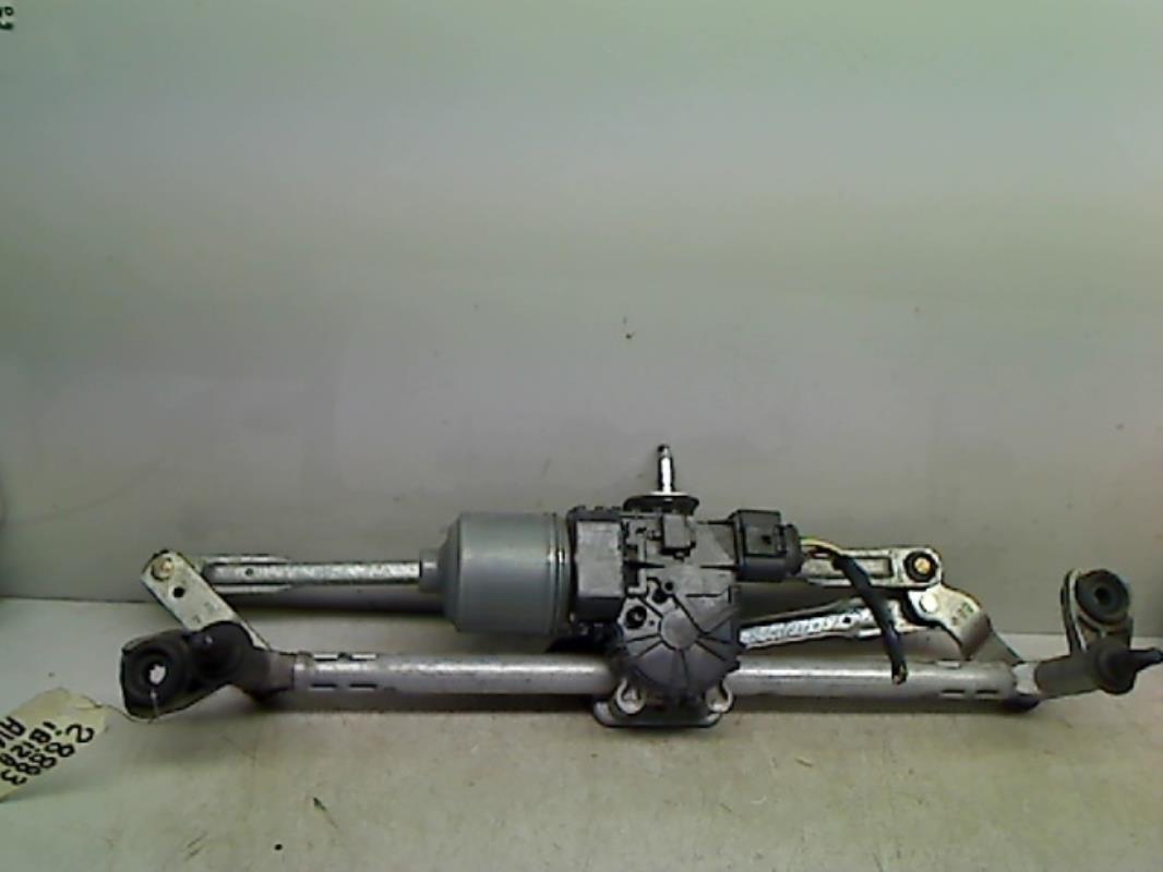 Moteur essuie glace avant