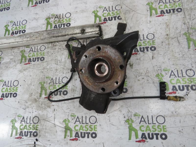 Fuso a snodo anteriore destro