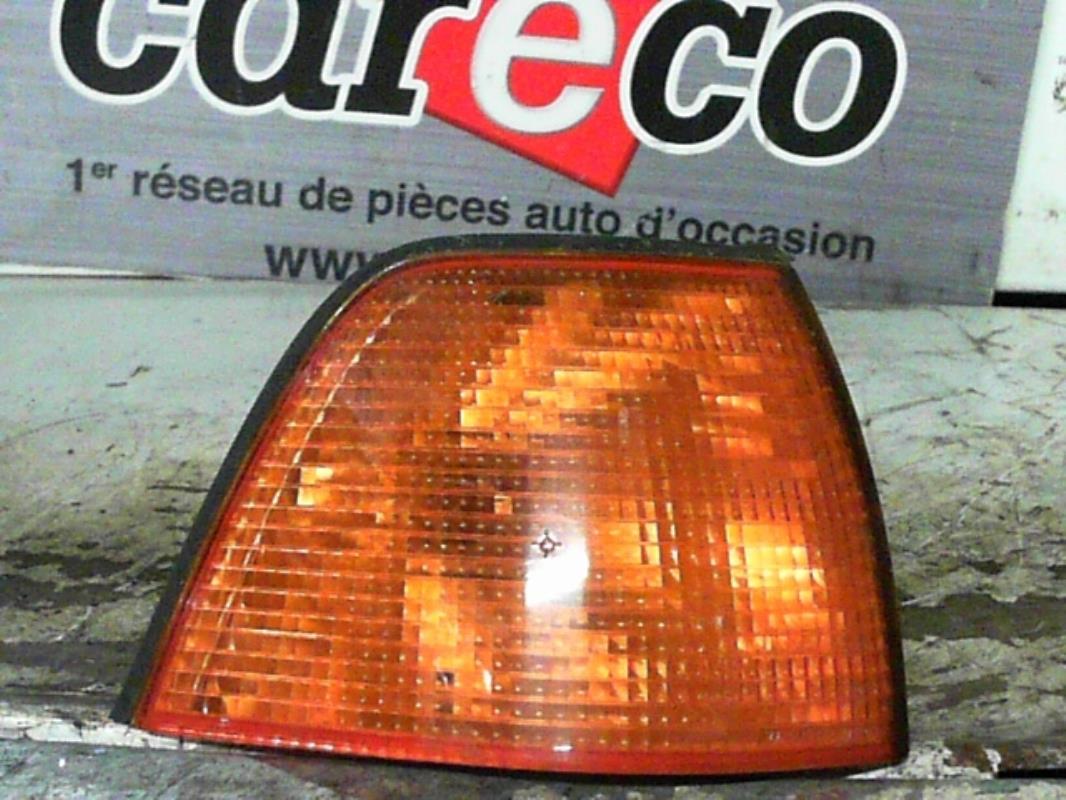 Optique avant secondaire droit (feux)(clignotant)