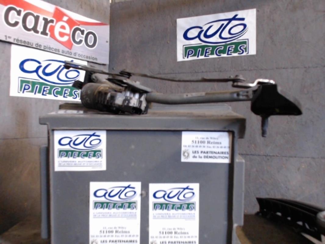Moteur essuie glace avant