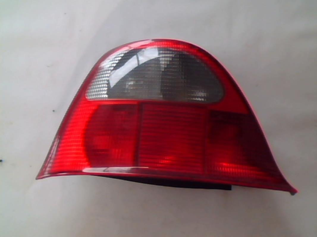 Fanale posteriore principale sinistro (luci)