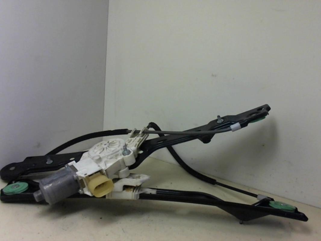 Elevalunas eléctrico delantero izquierdo