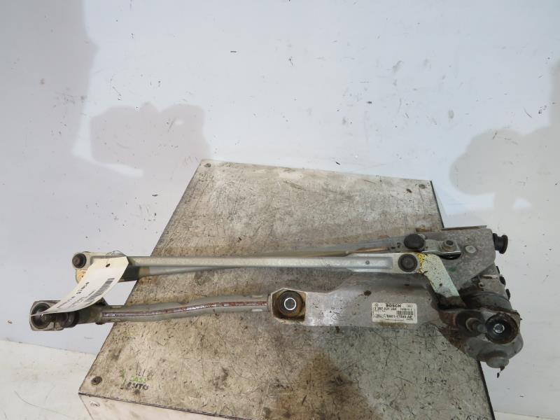 Moteur essuie glace avant