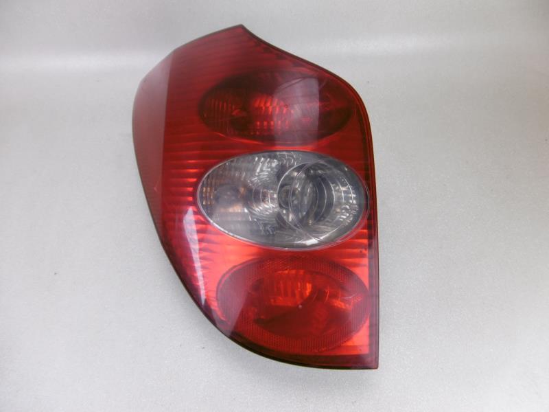 Fanale posteriore principale sinistro (luci)