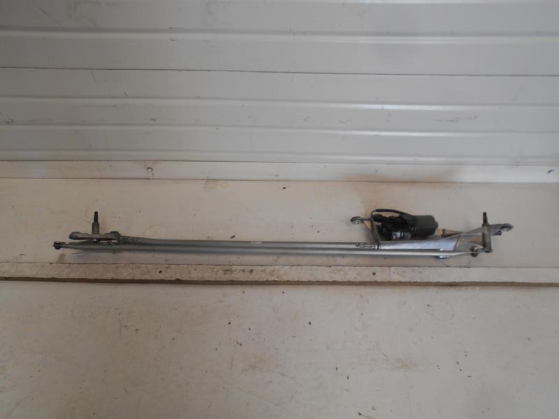 Moteur essuie glace avant