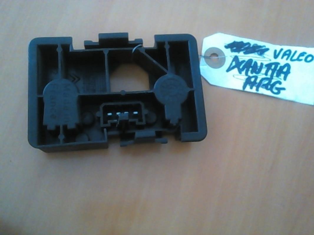 Base portalampade fanale posteriore sinistro