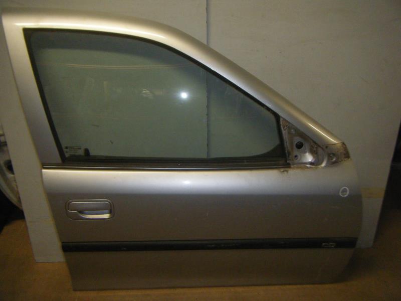 Porte avant droit