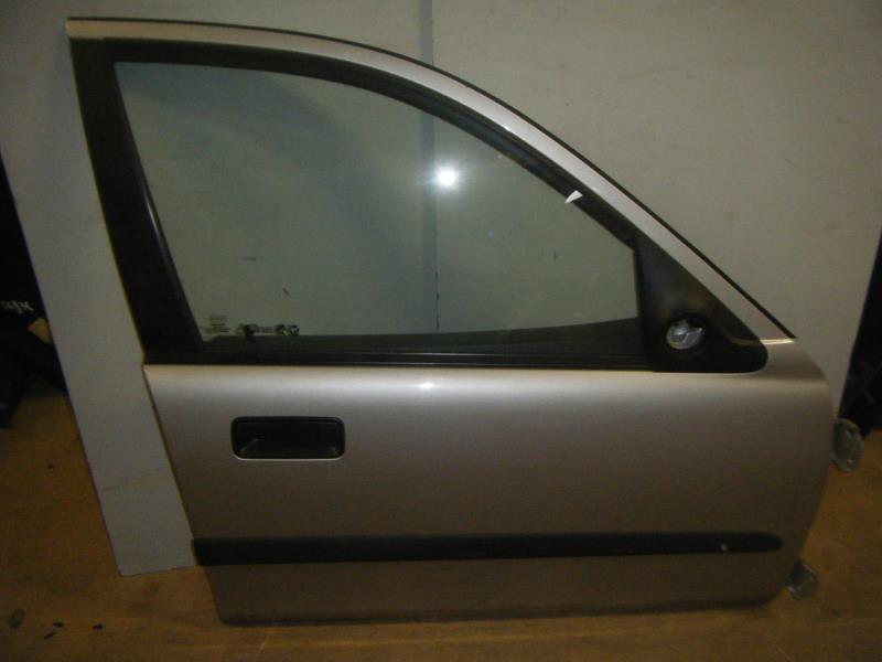 Porte avant droit