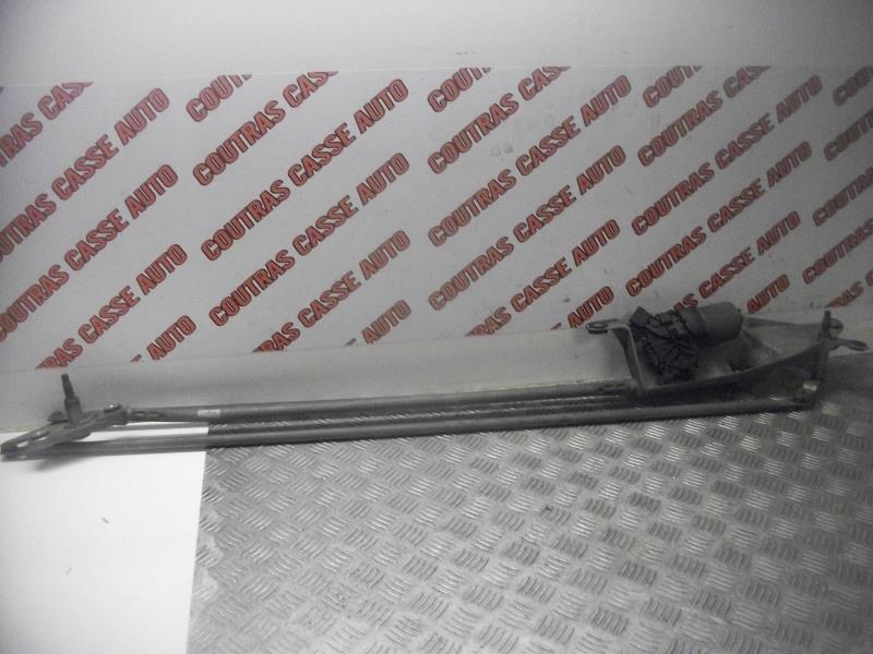 Moteur essuie glace avant