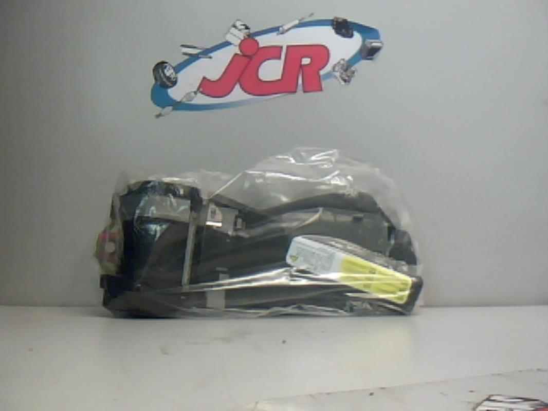 Ceinture avant gauche