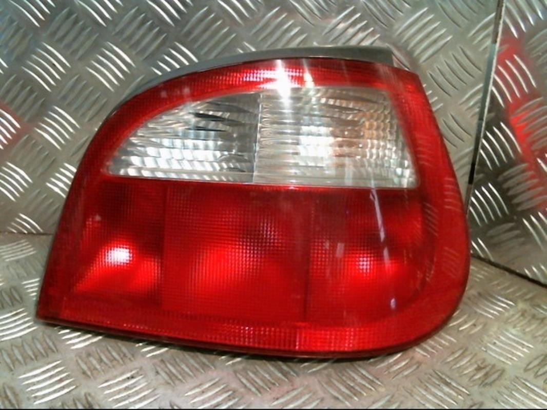 Fanale posteriore principale destro (luci)