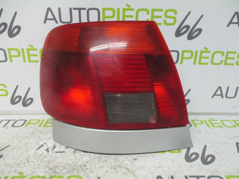 Fanale posteriore principale sinistro (luci)