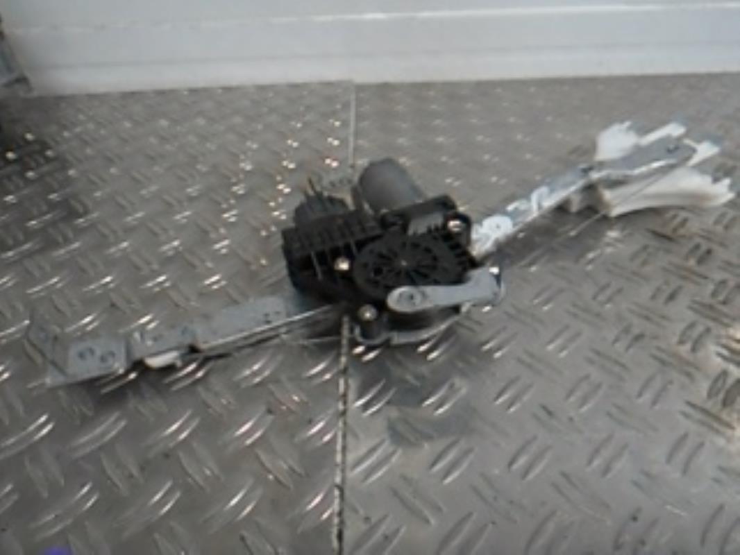 Leve vitre electrique arriere gauche