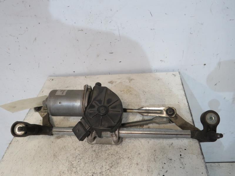 Moteur essuie glace avant