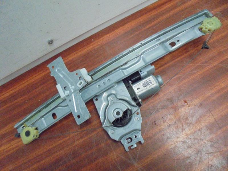 Moteur leve vitre avant gauche