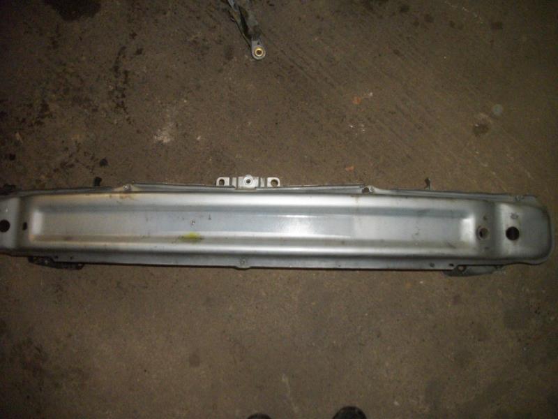 Renfort pare choc avant (traverse)
