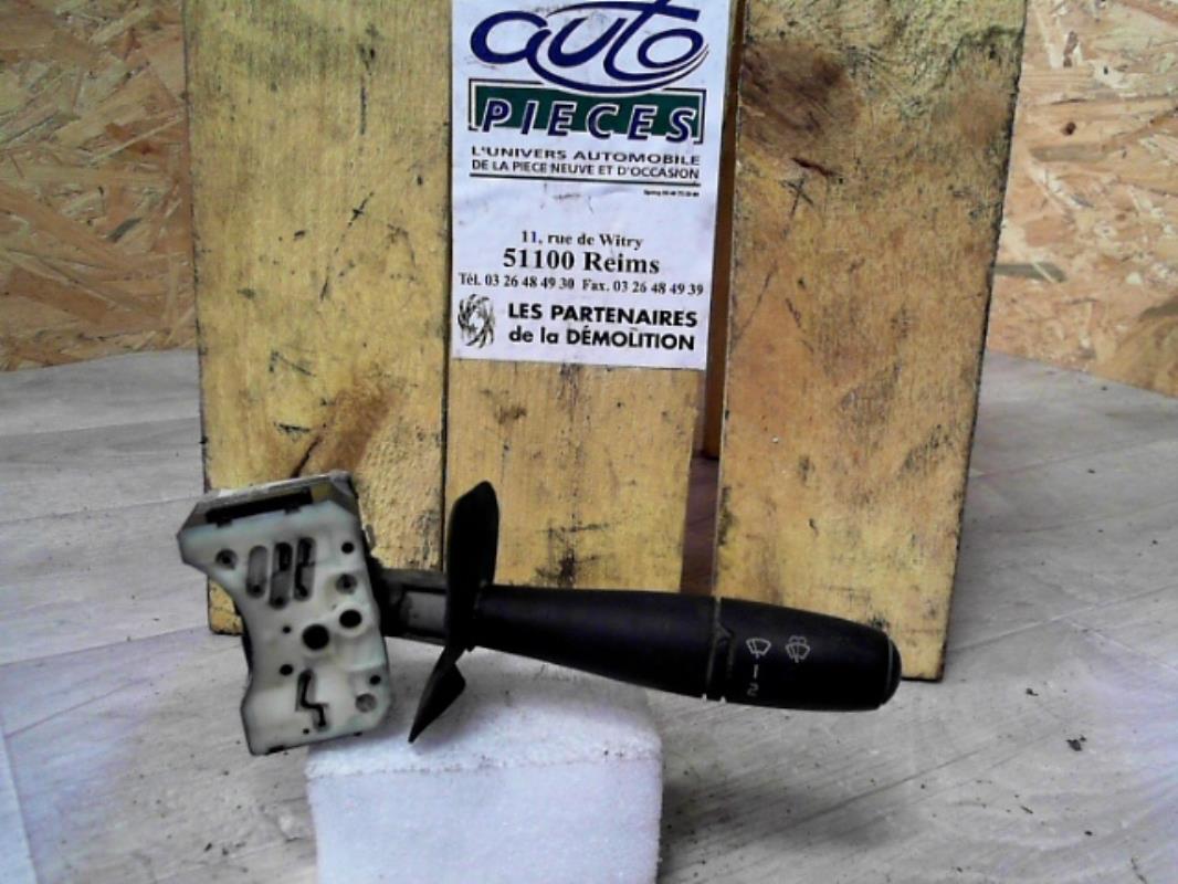 Commodo d'essuie glaces