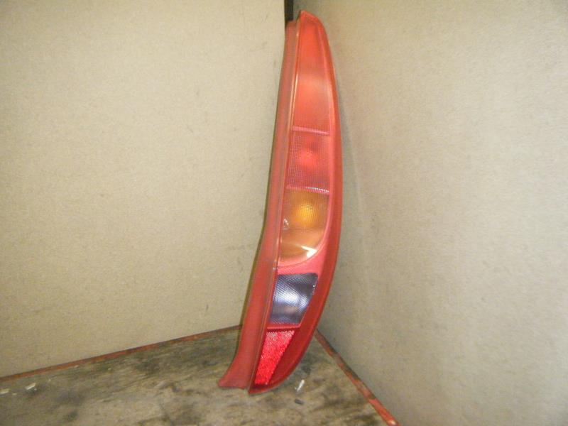 Fanale posteriore principale sinistro (luci)