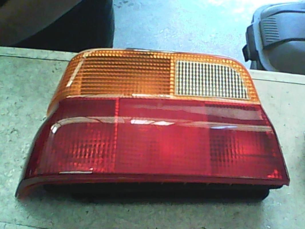 Fanale posteriore principale sinistro (luci)