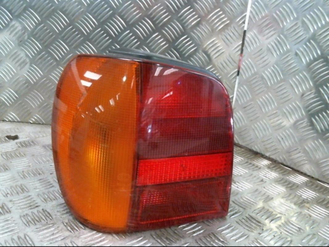 Fanale posteriore principale sinistro (luci)