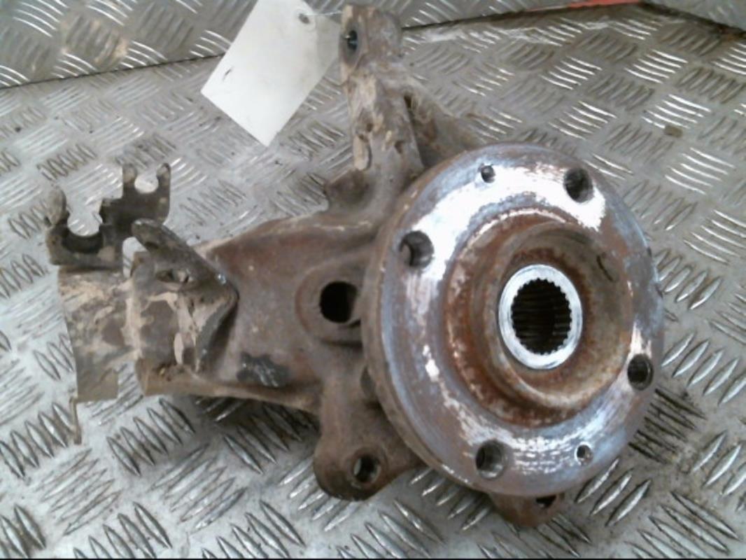 Fusee avant gauche