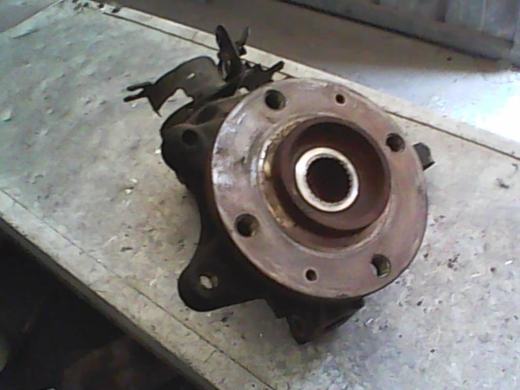 Fusee avant gauche