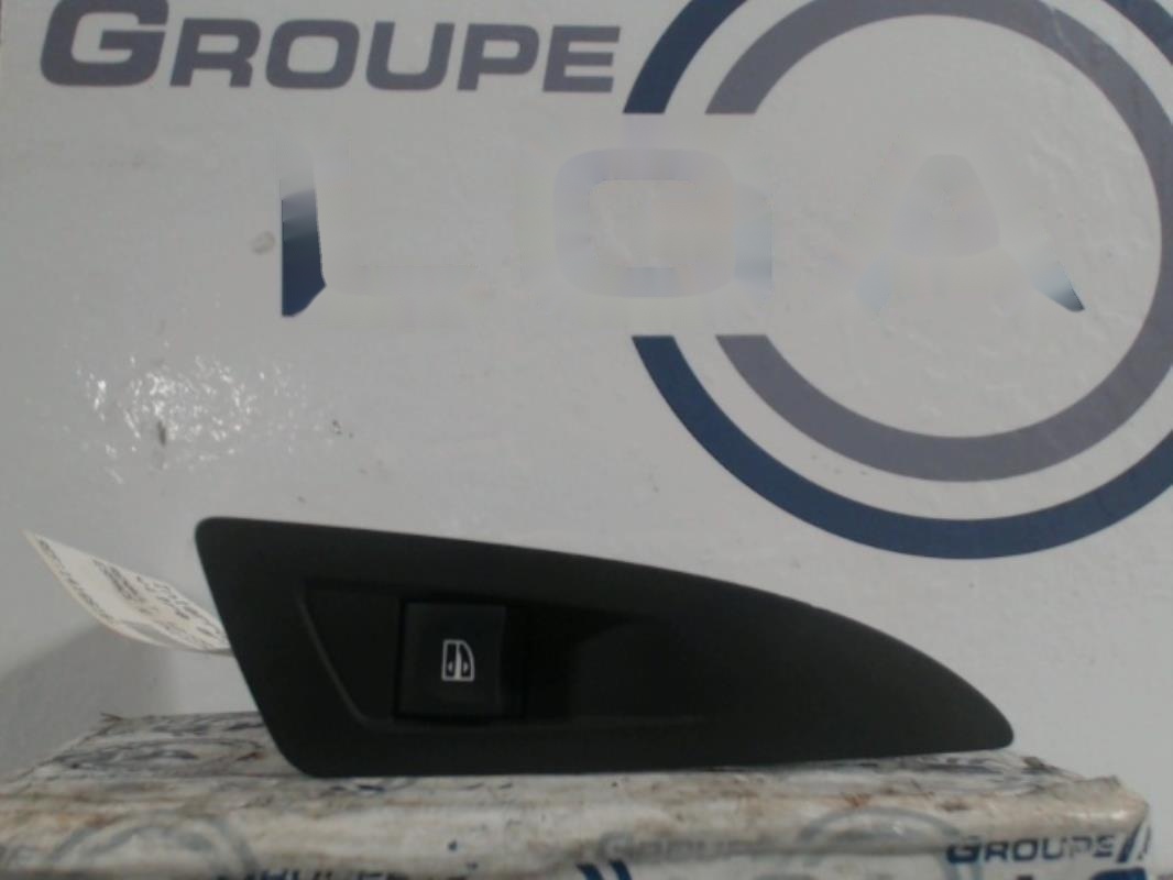 Interrupteur de leve vitre arriere droit