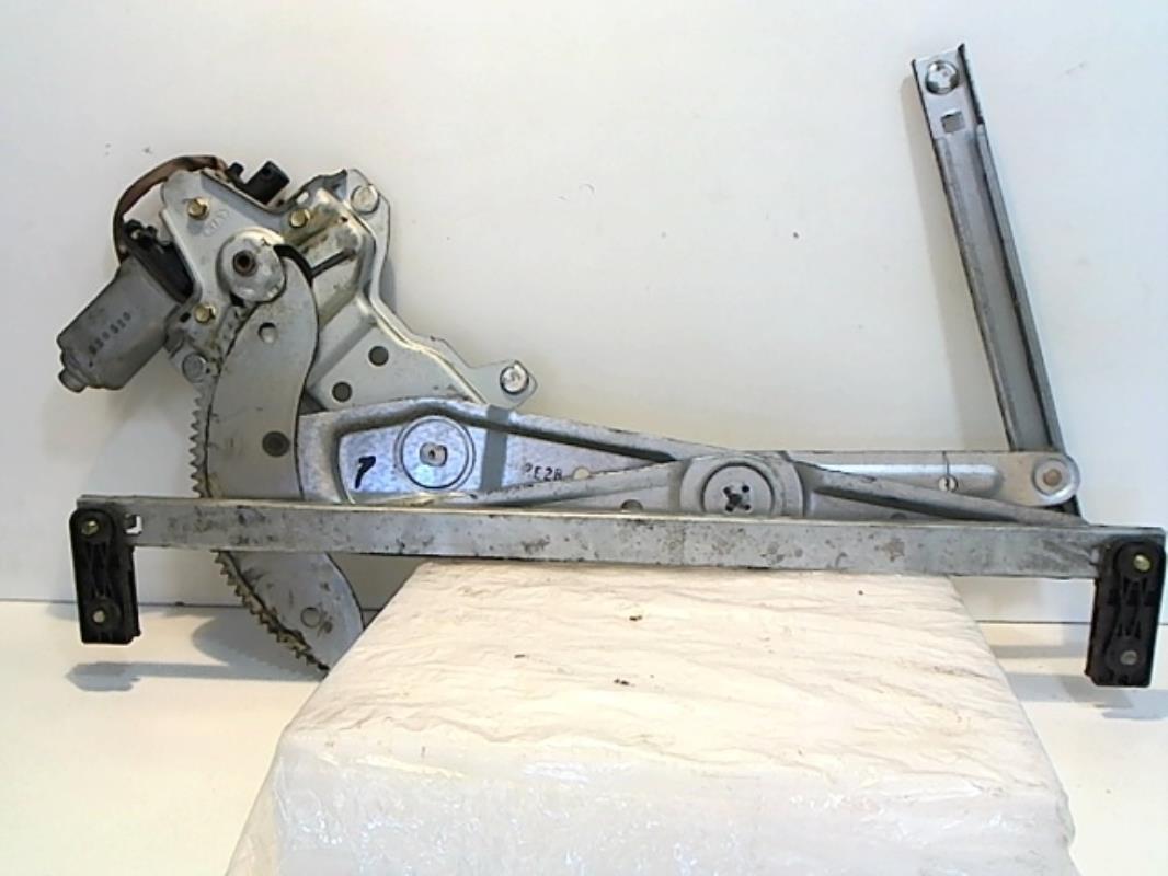 Leve vitre electrique avant droit