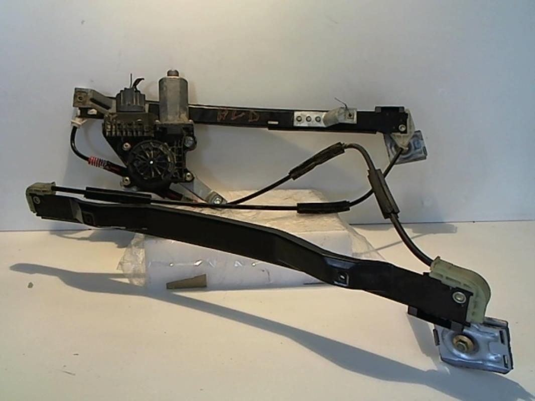 Elevalunas eléctrico delantero derecho