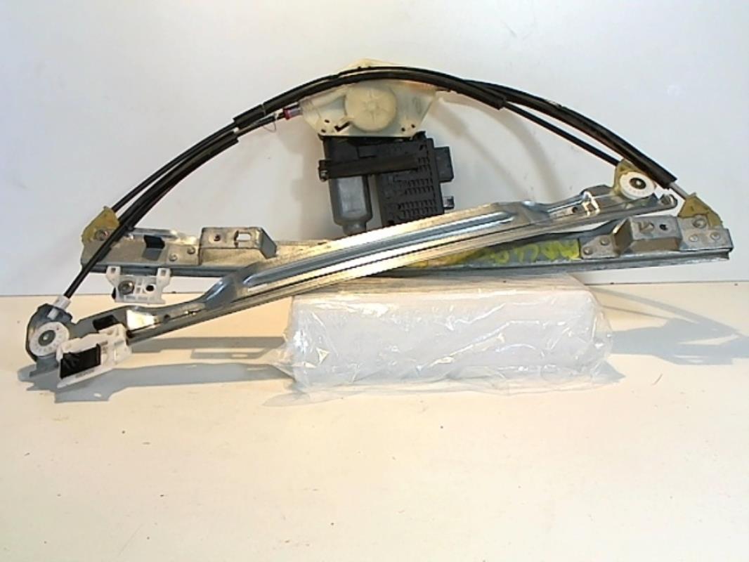 Leve vitre electrique avant droit