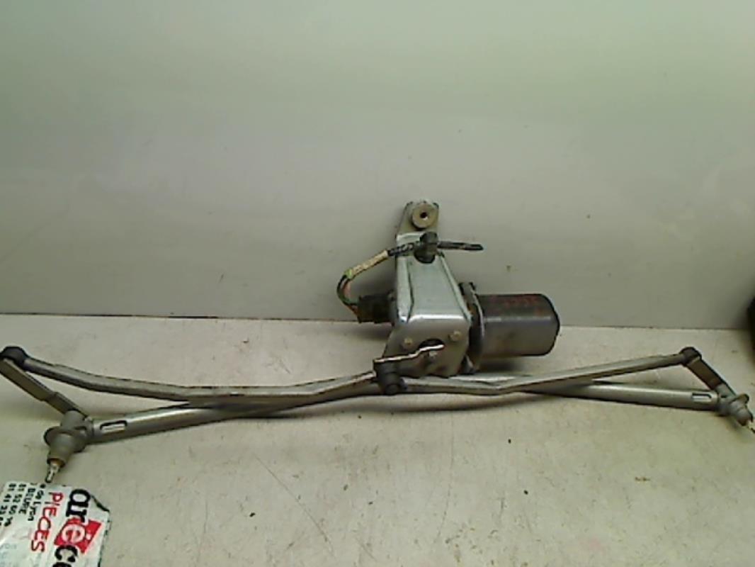 Moteur essuie glace avant