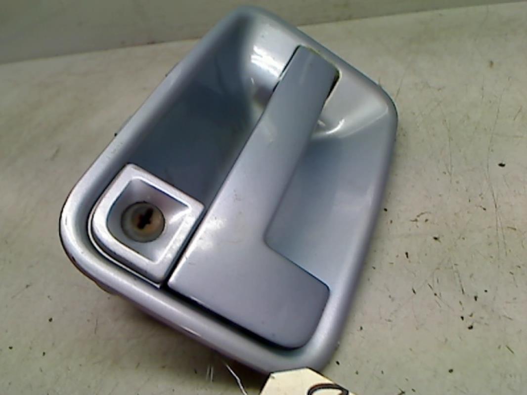 Poignee porte avant gauche