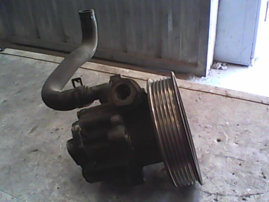 Pompa sterzo