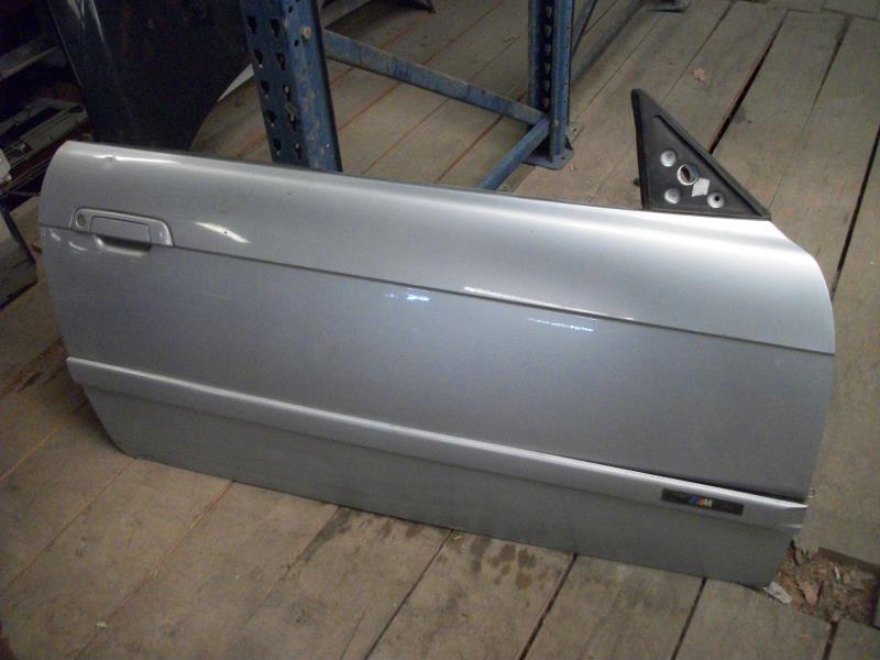 Porte avant droit