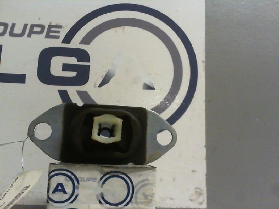 Support moteur gauche