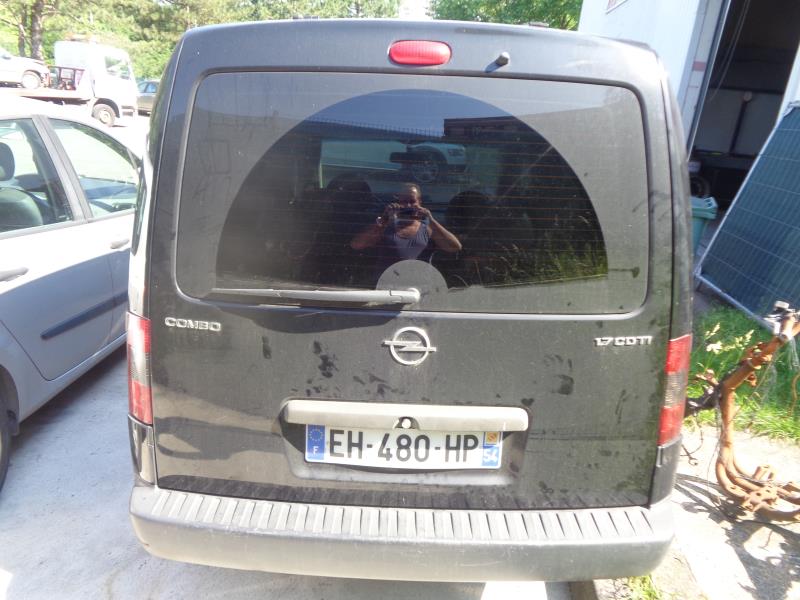 Feu arriere principal gauche (feux)
