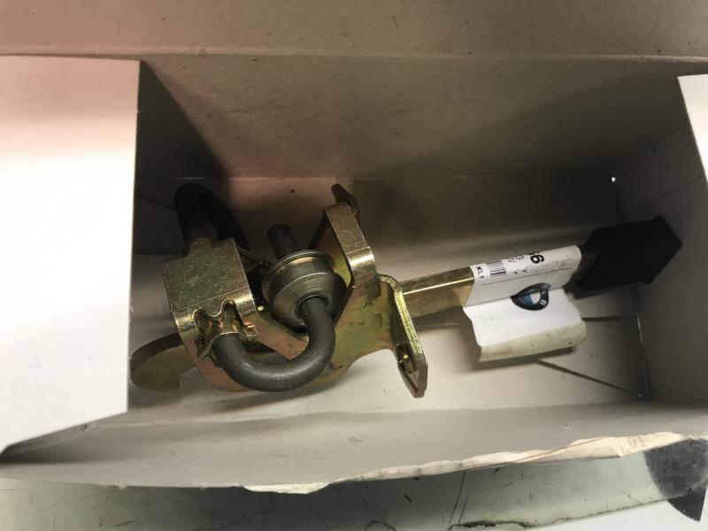 Arresto portiera posteriore destra