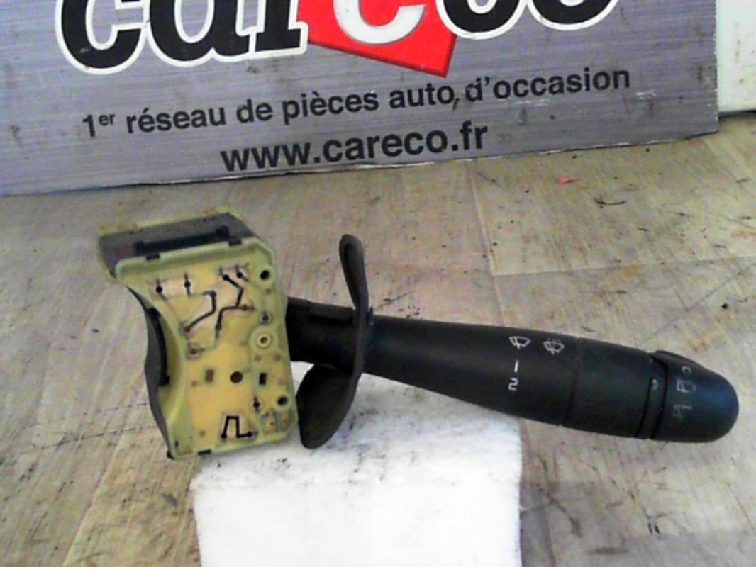 Commodo d'essuie glaces