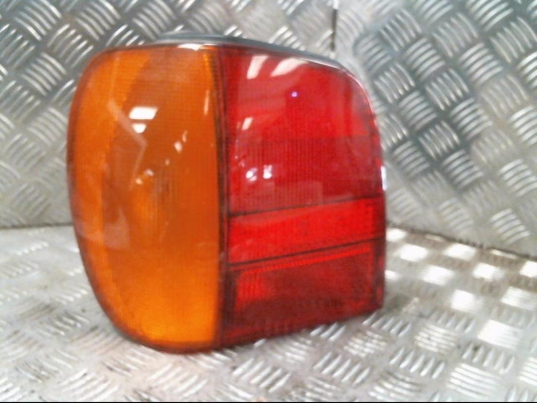 Fanale posteriore principale sinistro (luci)