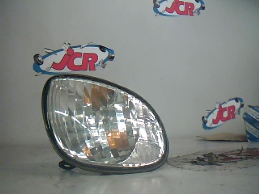 Optique avant secondaire droit (feux)(clignotant)