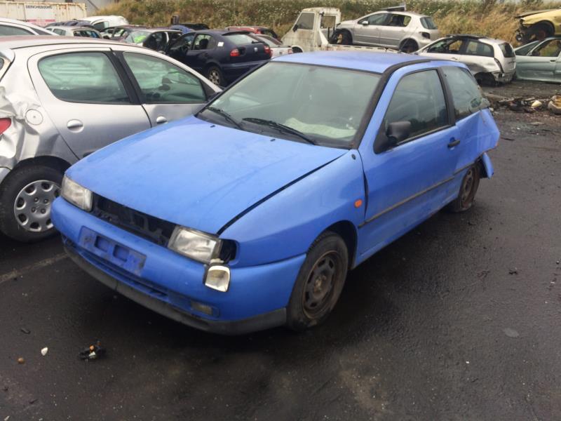 Specchietto retrovisore sinistro