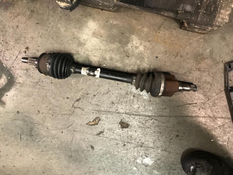 Cardan gauche (transmission)
