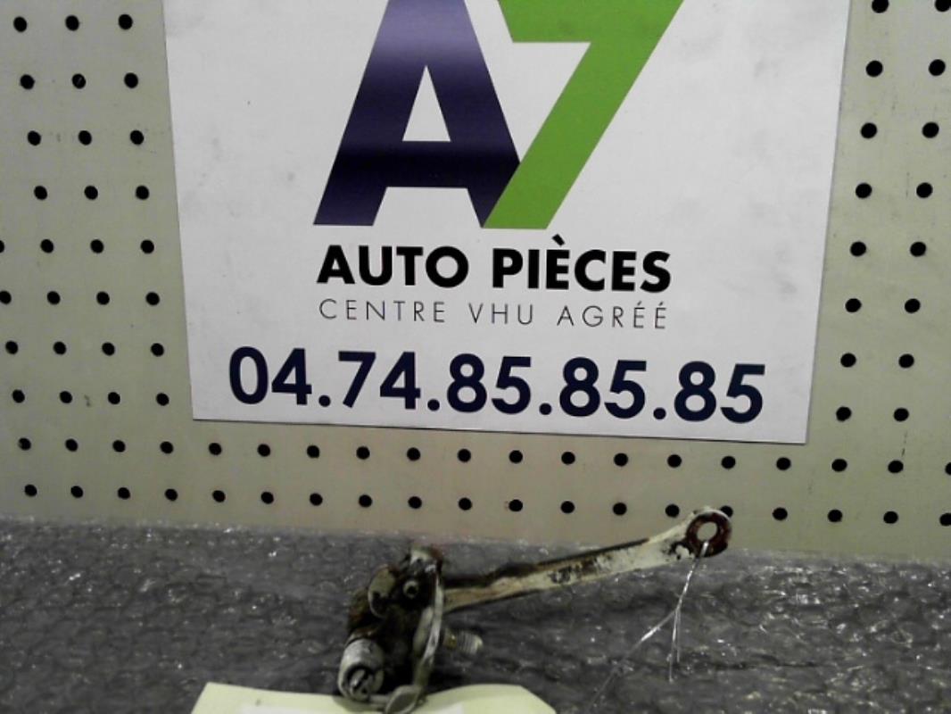 Arresto portiera posteriore destra